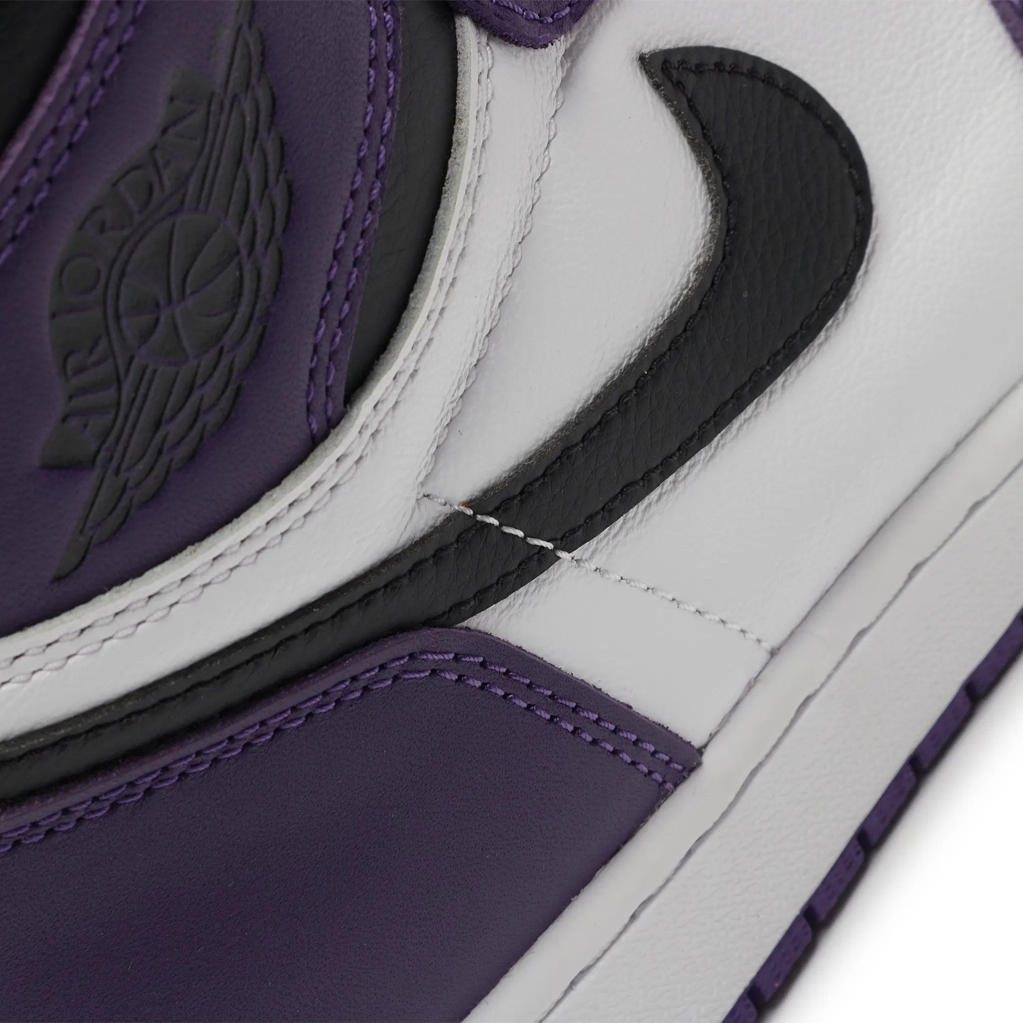 Detailed Back View of Preloved - Air Jordan 1 Retro High Court Purple White 555088-500